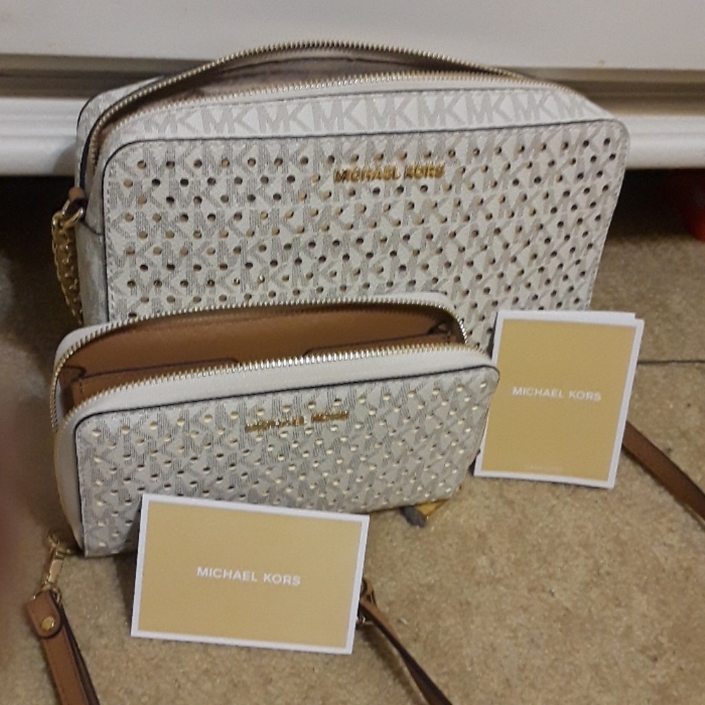 Rare Michael Kors purse and wristlet wallet - Picture 1 of 8